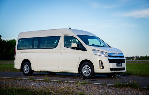 Toyota Hiace Commuter 2.8 Tdi 6at 14a Sarthou