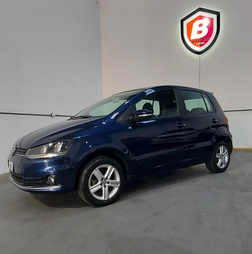 Imagen 3 de 9 de Volkswagen Fox 2015 1.6 Confortline Saf