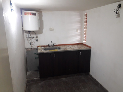 Imagen 4 de 26 de Locales Con Vivienda - Venta