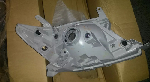 Faro Izquierdo Toyota Hilux 2009-11 Original Toyota