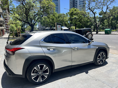 Lexus UX 250h Luxury