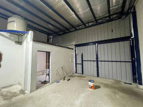 Imagen 3 de 4 de Galpón Industrial A Estrenar 250 M² - Oficina Y Baño - Tablada