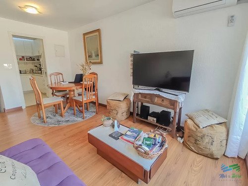 Vendo Apartamento 1 Dormitorio En Península, Punta Del Este.