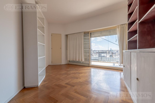 Imagen 9 de 21 de Libertad Y Av. Alvear . Duplex. 2 Cocheras Fijas. Balcón Terraza. Pulmón Único. Sup 278 M2
