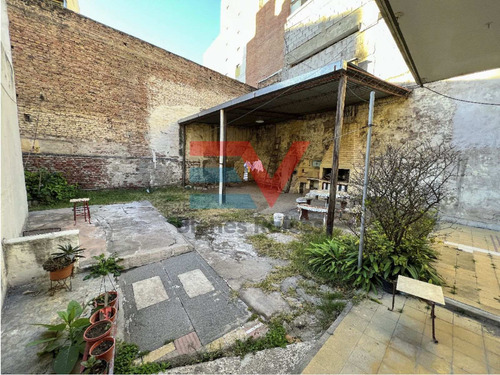 Imagen 12 de 15 de Venta. Gran Propiedad 8 Dormitorios En Centro De Cordoba Capital. 320 Mts Cubiertos 470 Mts Terreno
