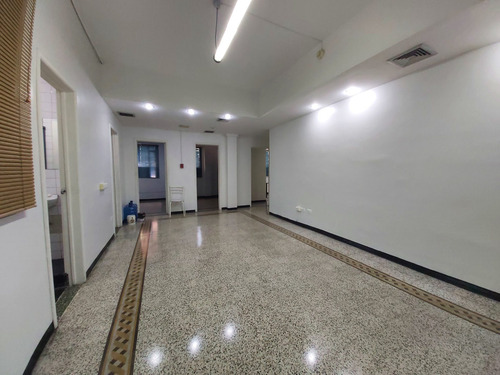 Imagen 6 de 15 de Alquiler Oficina 85mt2 3h/2b Chacaíto