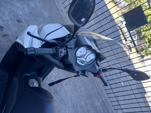 Imagen 9 de 10 de Benelli Zafferano 250
