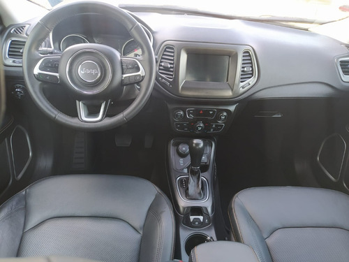 Imagen 8 de 10 de Jeep Compass Longitude At9