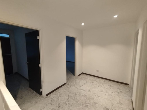 Casa En Arriendo En Pampalinda. Cod A10821