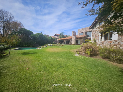 Broker Pinares 5d-5b-10 Estac-piscina