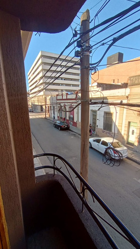 Alquilo Casa Céntrica A Mts De Plaza Colón,con Patio