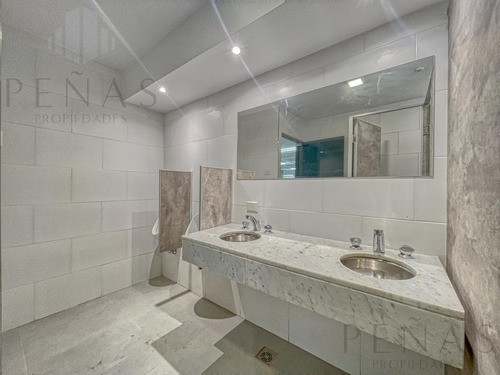 Impecable Piso Corporativo 350 M2 Reciclado Todo A Nuevo Apto Varios Usos - Tribunales
