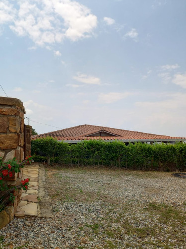 Cabaña Con Jardin Y Zonas Verdes