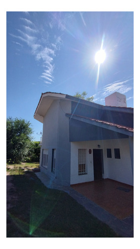 Casa De 3 Dorm.  Villa Carlos Paz, Barrio Las Ensenadas