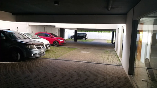 Imagen 22 de 30 de Venta Cochera Semicubierta En Olivos