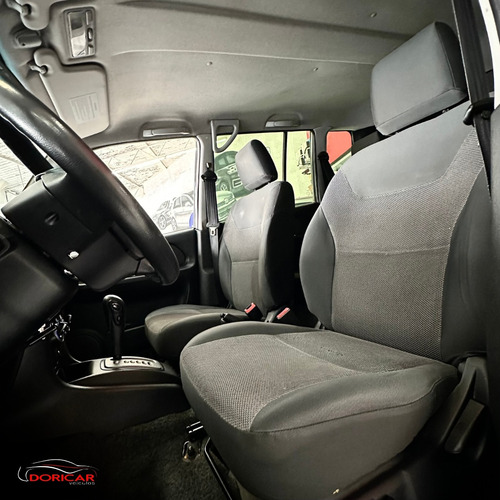 Mitsubishi Pajero Tr4 automática 4x4