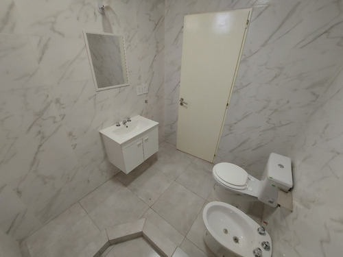 Departamento Tipo Casa En Alquiler En Lanus Oeste