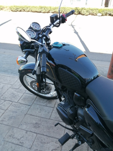 Imagen 4 de 12 de Benelli Imperiale 400