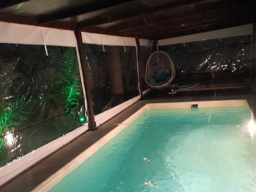 Casa Piscina Climatizada A 34 Grados, Con Cerramiento En Pvc. En Parque Del Plata
