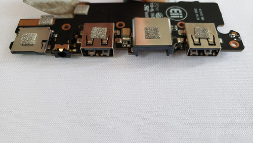 Puerto Usb Audio Sd Hyundai L14wb1ss Htlb14inc4z4esg (Usado)