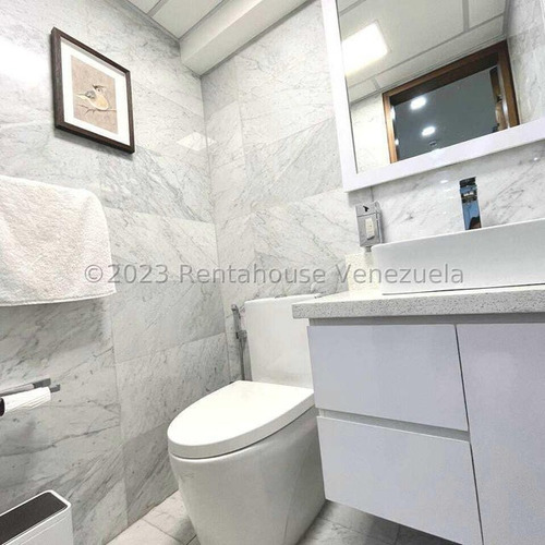 Espectacular Oficina En Alquiler En Las Mercedes. #24-5688