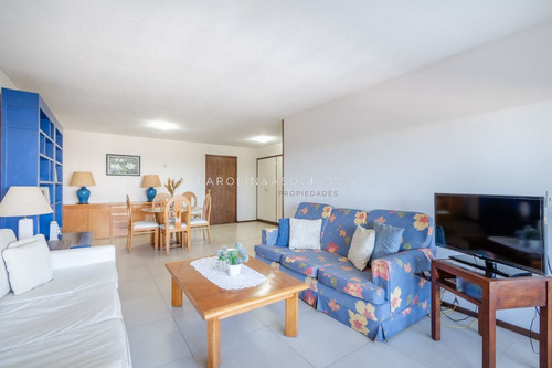 Imagen 11 de 30 de Venta Apartamento Dos Dormitorios En Torre Punta Del Este