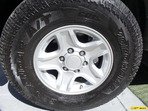 Imagen 24 de 25 de Toyota Fortuner Sr5 Urbana