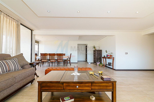 Con Vista Panorámica De 360°, Completamente Remodelado.