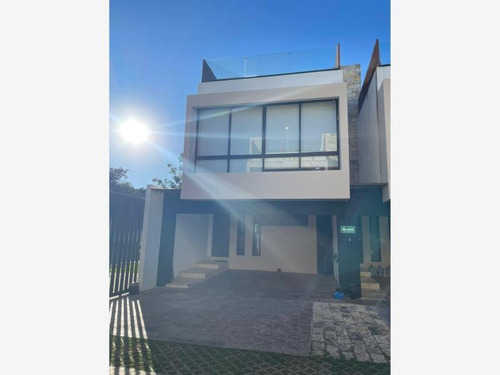 Imagen 1 de 12 de Casa Sola En Renta Temozon Norte