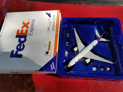 Avion Boeing 777-f De Fedex N889fd Interactivo Escala 1:400