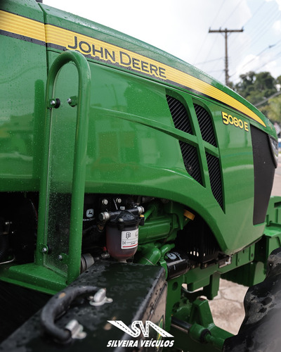 Trator John Deere 5080 E - Ano: 2023 - 4 X 4