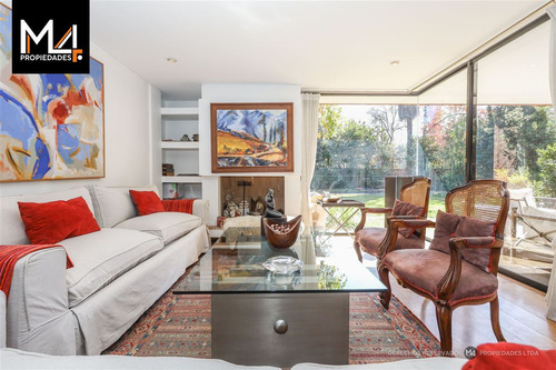 Casa En Venta De 5 Dorm. En Las Condes