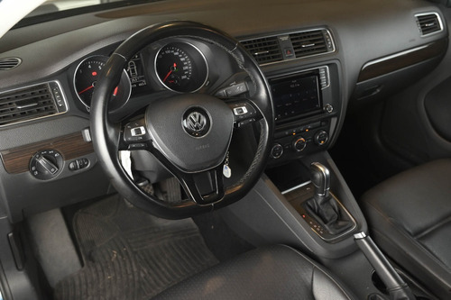 Imagen 14 de 17 de Vento 1.4tsi Bm Tech Fer
