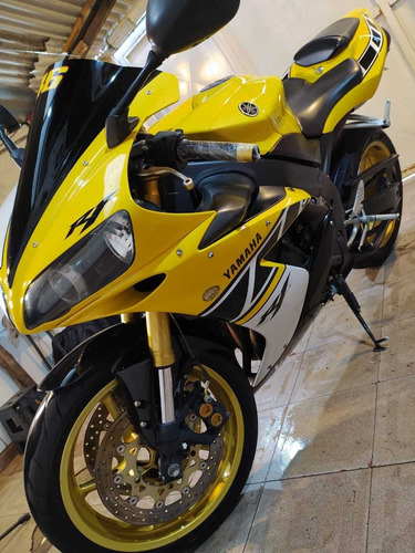 Yamaha R1