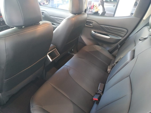 Imagem 9 de 12 de Mitsubishi L200 Triton Sport Hpe-s New Generation 2.4