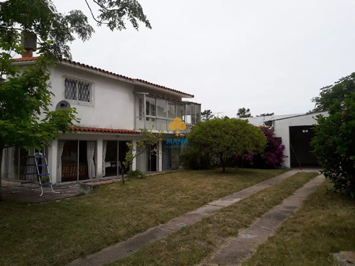 Venta, Casa Con 1000 Metros De Terreno, 3 Dormitorios, Parque Del Plata Ca570