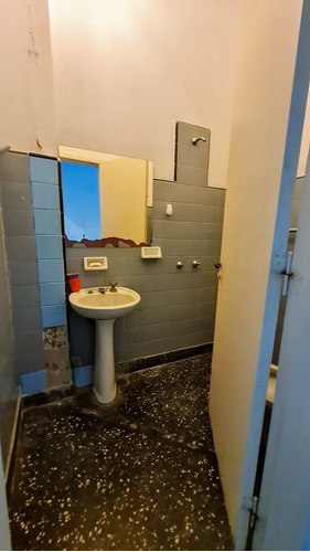 Vendo Local 140 Mt², 1 Cuadra Gral Paz. Muy Buen Estado
