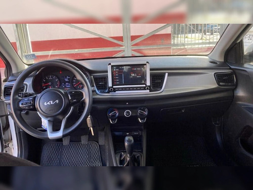 Kia Rio 5 LX 1.4L 6MT RI (2316)