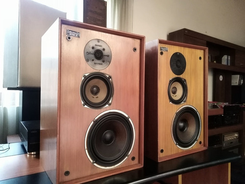 Imagen 6 de 6 de Parlantes Celestion, Technics, Sansui