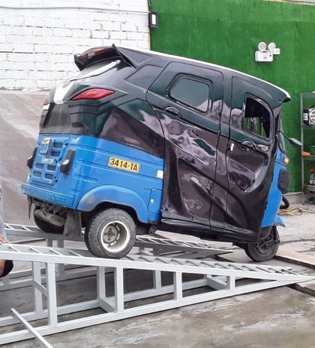 Imagen 2 de 4 de Rampa Para Vehículos