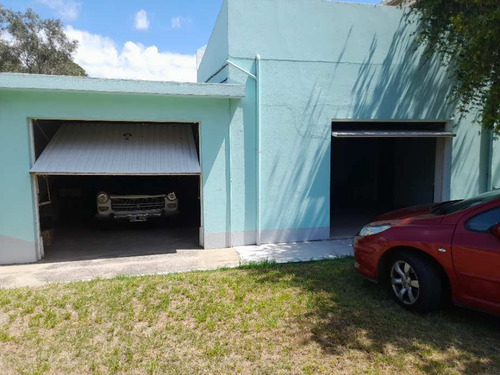Local Con Vivienda En Venta En Libertad
