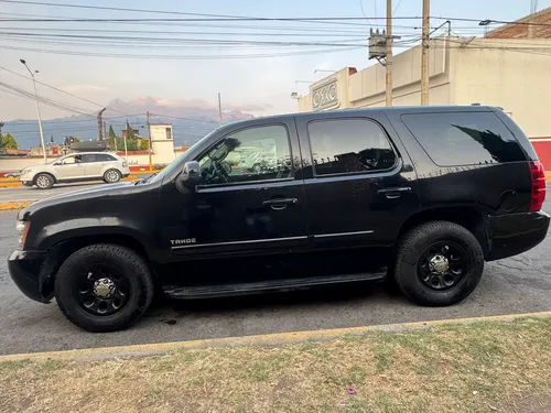 Chevrolet Tahoe 2 filas de asientos de piel