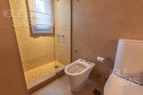 Casa Al Lago En Alquiler Y Venta En Los Castores