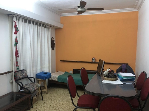 Imagen 4 de 11 de Chalet Casa - Castelar Sur - Salida 2 Calles - 3 Ambientes - Venta