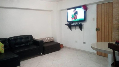 Imagen 3 de 12 de Apartamento En Venta Ruiz Pineda - Caricuao 7