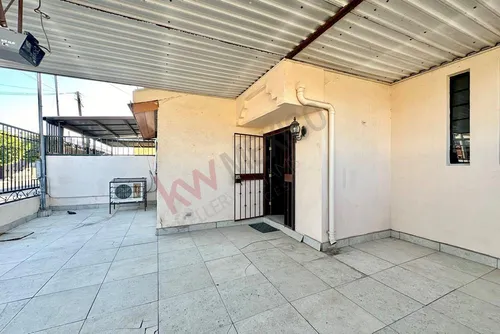 Renta Casa En Excelente Ubicación Jardines Del Lago, $ 14,500.00 Pesos Mensuales