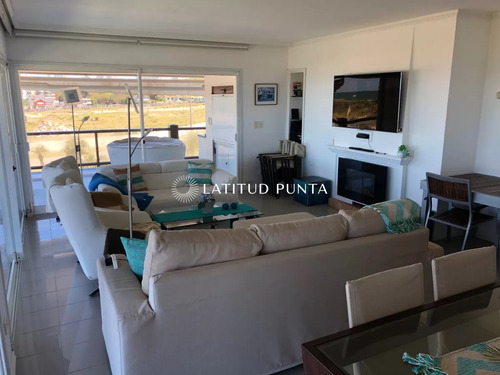 Apartamento En Brava, 4 Suites