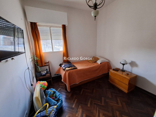 Venta Apto Semi Piso Muy Luminoso Al Frente Sobre Av. Millan En Aguada