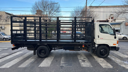 Hyundai Hd78 / Primera Mano / Autoglas