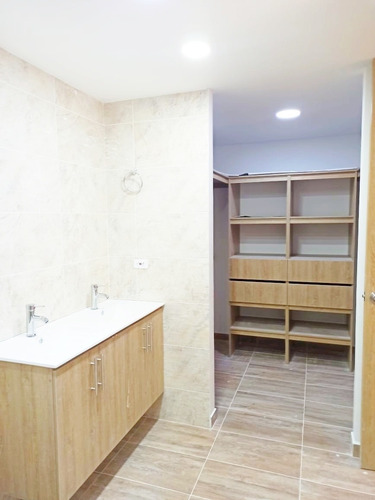 Imagen 9 de 14 de Apartamento En Venta En Conquistadores